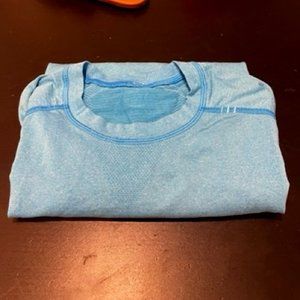 Men's LuluLemon Performance Shirt - Blue - M